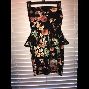 Strapless peplum dress❤️